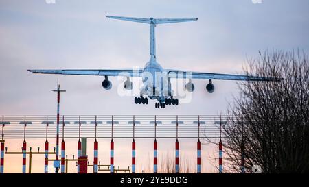Kaunas/Lituania 2021-02-17 (RA-76842) Ilyushin il-76TD Aviacon Zitotrans Foto Stock
