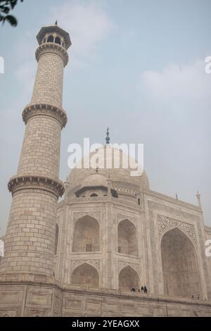 Dettaglio architettonico del Taj Mahal; Agra, Uttar Pradesh, India Foto Stock