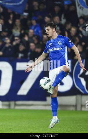 Beveren WAAS, Belgio. 30 ottobre 2024. Jarne Steuckers del Genk raffigurato in azione durante una partita di calcio tra il club di seconda divisione SK Beveren e il club JPL KRC Genk, mercoledì 30 ottobre 2024 a Beveren-WAAS, nel primo turno su 16 della coppa di calcio belga "Croky Cup". BELGA FOTO DAVID PINTENS credito: Belga News Agency/Alamy Live News Foto Stock