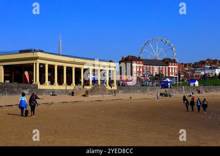 Pavilion a Whitmore Bay, Barry Island, Galles del Sud. 2024 Foto Stock