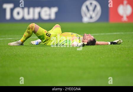 Nach Spielende: Enttaeuscht Torwart Christian Mathenia 1. FC Nuernberg FCN (24) AM Boden TSG 1899 Hoffenheim vs. 1. FC Nuernberg, Fussball, DFB-Pokal, Runde 2, Saison 2024/25, 30.10.2024 foto: Eibner-Pressefoto/Michael Weber Foto Stock