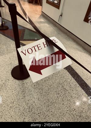 FORT LAUDERDALE, Florida - OTTOBRE 30: Votazione anticipata in Florida il 30 ottobre 2024 a Fort Lauderdale, Florida People: Early Voting Credit: Storms Media Group/Alamy Live News Foto Stock