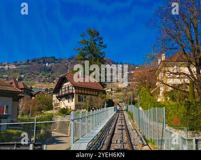 Vista aerea della città di Vevey con sullo sfondo il lago di Ginevra, città di Vevey, Svizzera. Foto Stock