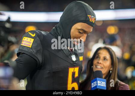 Landover, Maryland, Stati Uniti. 27 ottobre 2024. Il quarterback dei Washington Commanders Jayden Daniels (5) durante la partita tra Chicago Bears e Washington Commanders giocata a Landover, Maryland. Cory Royster/Cal Sport Media/Alamy Live News Foto Stock