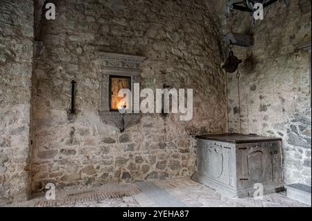 Si trova nel comune di Bracciano e risale al XV secolo. Composto da tre cerchi di mura esterne, ha cinque torri, sopra Foto Stock