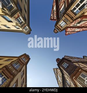 Quattro torri, insieme di quattro edifici storici, vista dal basso verso l'alto, città vecchia, Coblenza, Renania-Palatinato, Germania, Europa Foto Stock