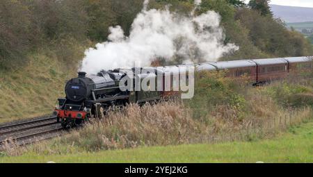 British Railways LMS Stanier Class Black 5 4-6-0 No.44871, che trasporta 'The Hadrian', Derby fino a Carlisle gestito dalla Railway Touring Company Foto Stock