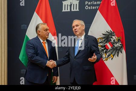 20241031 Der oesterr. Nationalratspraesident empfaengt Ungarns Ministerpraesidenten WIEN, OESTERREICH - 31. OTTOBRE: Fidesz ungarischer Ministerpraesident Viktor Orban und FPOe Praesident des Nationalrates und Abgeordneter zum Nationalrat Walter Rosenkranz anlaesslich Seines Besuchs im Empfangssalon des oesterreichischen Parlaments am 31. Oktober 2024 a Vienna, Oesterreich. 241031 SEPA 17 024 Copyright: XIsabellexOuvrardx SEPAxMedia Foto Stock