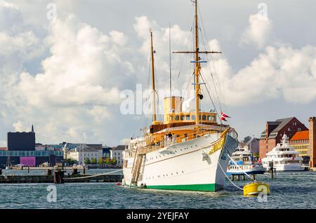 Yacht reale danese Dannebrog nel porto di Copenaghen Foto Stock