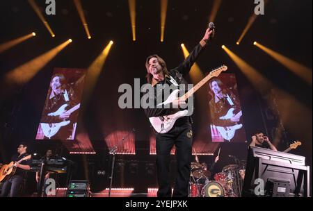 Siviglia, 03/09/2023. Concerto di Juanes al Cartuja Center. Foto: JM Serrano. Archsev. Crediti: Album / Archivo ABC / Juan Manuel Serrano Becerra Foto Stock