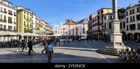 Padova, Italia - 20 ottobre 2024: Piazza dei signori a Padova in Italia Foto Stock