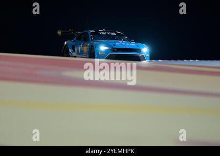 Sakhir, Bahrein. 31 ottobre 2024. Proton Competition No.77 - Ford Mustang LMGT3, Ryan Hardwick (USA), Zacharie Robichon (CAN), Ben Barker (GBR) durante la P2. Ahmad al Shehab/Alamy Live News. Foto Stock