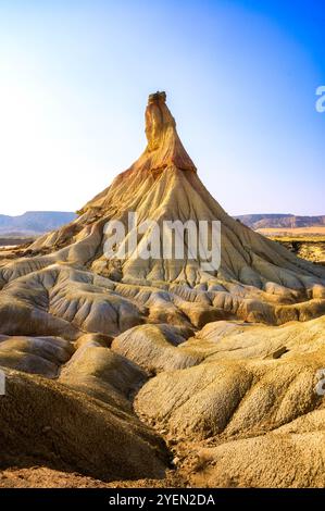 Una vista naturale delle Bardenas Reales nel paesaggio desertico della Navarra sud-orientale, Spagna Foto Stock