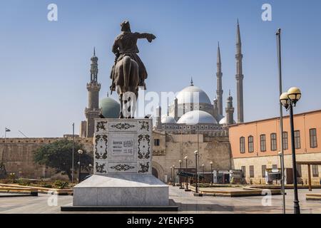 Al Khalifa, il vecchio Cairo, il Cairo, l'Egitto. 2 marzo 2023. Statua equestre di Ibrahim Pasha di fronte alla Cittadella del Cairo presso il National Military Museu Foto Stock