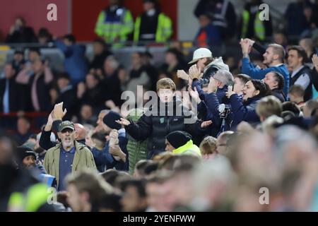 Durante la gara di Carabao Cup del 16° turno tra Brentford e Sheffield Wednesday al Gtech Community Stadium di Brentford martedì 29 ottobre 2024. (Foto: Jade Cahalan | mi News) crediti: MI News & Sport /Alamy Live News Foto Stock