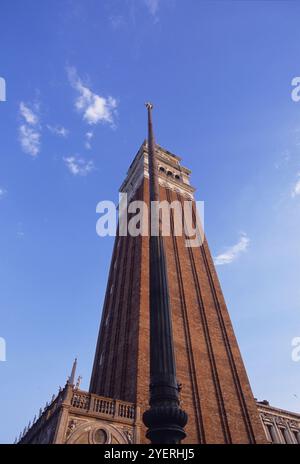 Campanile in Piazza San Marco Foto Stock