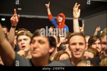 Entra a Shikari Live al New Brighton Floral Pavilion, 15.04.13 Foto Stock