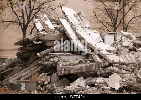 Abrissarbeiten am Staudenhof a Potsdam, 31. Ottobre 2024. Abriss Staudenhof Potsdam *** lavori di demolizione allo Staudenhof di Potsdam, 31 ottobre 2024 Demolition Staudenhof Potsdam Foto Stock