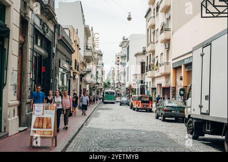 Quartiere San Telmo a buenos aires, argentina - 2 maggio 2024. Foto di alta qualità Foto Stock