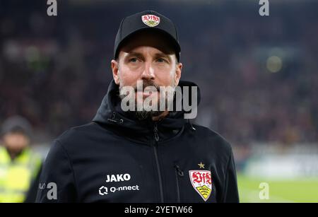 Stoccarda, Germania. 29 ottobre 2024. GER, Stoccarda, DFB-Cup, football, VfB Stuttgart - 1. FC Kaiserslautern, MHP Arena, 29 ottobre 2024, partita di campionato, 2° round, uomini, stagione 2024/25 allenatore Sebastian Hoeness (VFB Stuttgart), LE NORMATIVE DFB VIETANO QUALSIASI USO DI FOTOGRAFIE COME SEQUENZE DI IMMAGINI E/O QUASI-VIDEO. Credito: HMB Media/Alamy Live News Foto Stock