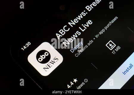 1° novembre 2024, Brasile. In questa immagine, il logo dell'app ABC News viene visualizzato sullo schermo di uno smartphone Foto Stock