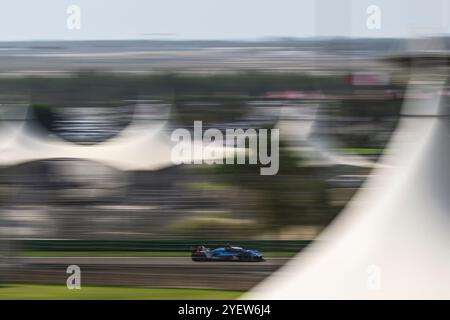 Sakhir, Bahrein. 1 novembre 2024. Apine Endurance Team No.35 Hypercar - Alpine A424, Paul-Loup Chatin (fra), Ferdinand Habsburg-Lothringen (AUT), Jules Gounon (fra) durante la terza posizione. Ahmad al Shehab/Alamy Live News. Foto Stock