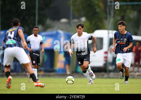 Recife, Brasile. 1 novembre 2024. PE - RECIFE - 01/11/2024 - COPPA ATLANTICO 2024, CORINTHIANS x PORTO-PE - lancio durante una partita tra Corinthians e Porto-PE valida per la Copa Atlantico 2024, tenutasi al CT do retro di Aldeia-PE. Foto: Marlon Costa/AGIF (foto di Marlon Costa/AGIF/Sipa USA) credito: SIPA USA/Alamy Live News Foto Stock