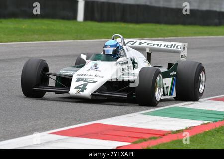 Scarperia, Italia - 12 ottobre 2024: Williams FW08 dell'anno 1982 ex Keke Rosberg guida di Unknown in azione durante la sessione di prove sul circuito del Mugello Foto Stock