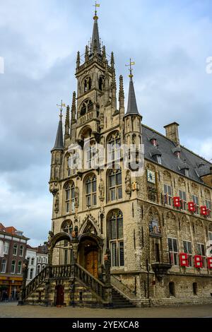 Il Gouda Stadhuis, (municipio di Gouda) al Markt, Gouda, Paesi Bassi Foto Stock