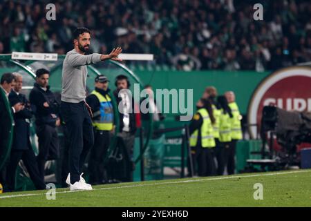 Portogallo. 1 novembre 2024. Rúben Amorim reagisce durante la Liga Portugal Betclic match tra Sporting CP e CF Estrela Amadora all'Estadio Jose de Alvalade il 1 novembre 2024 a Lisbona, Portogallo. Liga Portugal Betclic - Sporting CP vs CF Estrela Amadora (Valter Gouveia/SPP) credito: SPP Sport Press Photo. /Alamy Live News Foto Stock