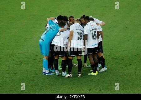 Rio de Janeiro, Brasile. 1 novembre 2024. Giocatori del Gremio, prima della partita tra Fluminense e Gremio, per la serie A 2024 brasiliana, allo Stadio Maracana, a Rio de Janeiro il 1° novembre. Foto: Nadine Freitas/DiaEsportivo/Alamy Live News crediti: DiaEsportivo/Alamy Live News Foto Stock