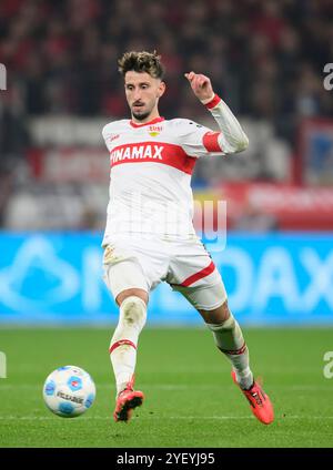 Leverkusen, Germania. 1 novembre 2024. Atakan KARAZOR (S) azione, calcio 1. Bundesliga, 9.Matchday, Bayer 04 Leverkusen (LEV) - VfB Stuttgart (S) 0:0, on 01.10.2024 a Leverkusen/Germania. #Le normative DFL vietano qualsiasi uso di fotografie come sequenze di immagini e/o quasi-video # credito: dpa/Alamy Live News Foto Stock