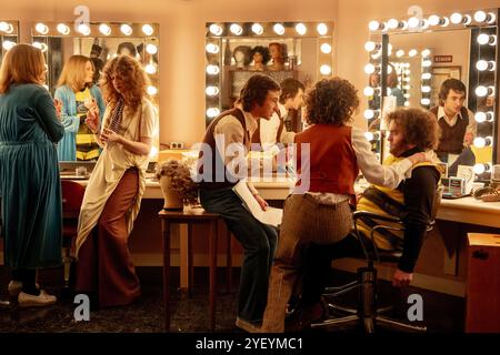 RACHEL SENNOTT, GABRIEL LABELLE, EMILY FAIRN, KIM MATULA E MATT WOOD IN SATURDAY NIGHT (2024), DIRETTO DA JASON REITMAN. Credito: FOTO/album SONY Foto Stock