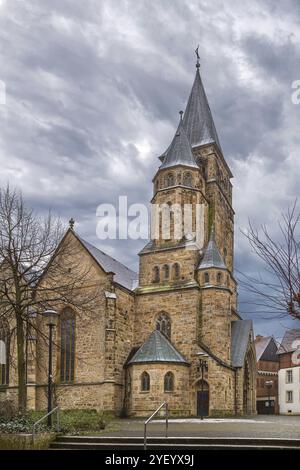 La chiesa parrocchiale cattolica di San Lorenzo fu costruita all'inizio del XV secolo a Warendorf, Germania, Europa Foto Stock