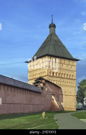 Torre di passaggio del monastero di Sant'Eutimio a Suzdal, Russia, Europa Foto Stock