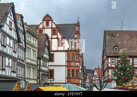 Storica piazza principale di Alsfeld con il mercato di natale, la Germania, l'Europa Foto Stock