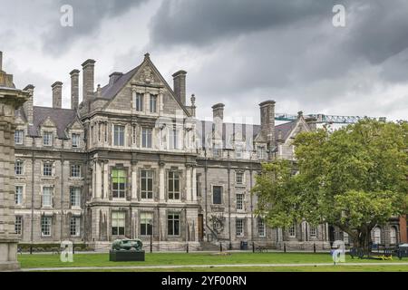 Il Graduates Memorial Building è un edificio vittoriano neogotico situato nel Trinity College di Dublino, Irlanda, Europa Foto Stock