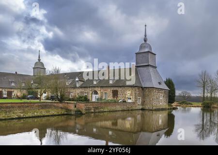 Il castello di Lembeck è uno dei castelli d'acqua più belli della Renania settentrionale-Vestfalia, Germania, Europa Foto Stock