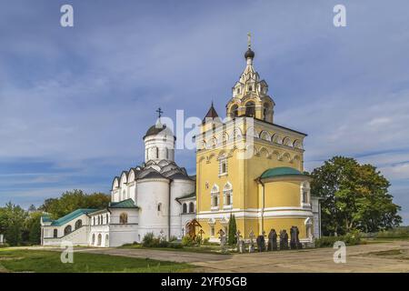 Annunciazione Cattedrale e Chiesa del Salvatore nel Monastero dell'Annunciazione, Kirzhach, Russia, Europa Foto Stock