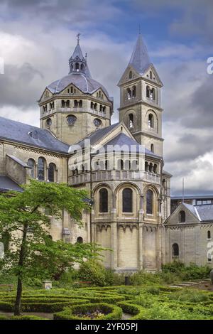 Munsterkerk (Munster) è un'antica chiesa della Madonna del XIII secolo a Roermond, nei Paesi Bassi Foto Stock