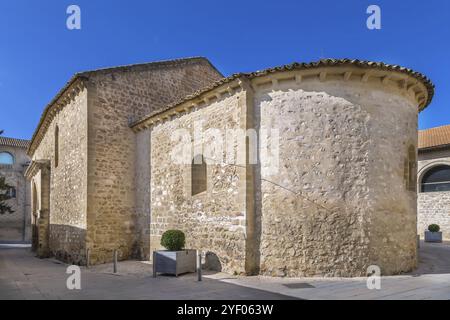 Chiesa di Santa Cruz è una delle poche chiese in stile romanico, Baeza, Spagna. Vista dall'abside Foto Stock