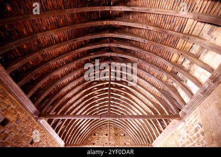 Castello di Guedelon, sito medievale. Costruzione di un castello, utilizzando le tecniche e i materiali utilizzati nel Medioevo. Treigny. Francia. Foto Stock