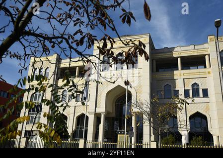 Die Botschaft der Vereinigten Arabischen Emirate mit einer Anmutung von Architektur des Mittleren Ostens in der Hiroshimastraße a Berlino-Tiergarten. // l'Ambasciata degli Emirati Arabi Uniti con un'impressione di architettura mediorientale a Hiroshimastraße a Berlino-Tiergarten. // solo uso editoriale // Botschaft der Vereinigten Arabischen Emirate // Ambasciata degli Emirati Arabi Uniti *** Ambasciata degli Emirati Arabi Uniti con un'impressione di architettura mediorientale a Hiroshimastraße a Berlino Tiergarten l'Ambasciata degli Emirati Arabi Uniti con un'impressione del Medio Oriente Foto Stock