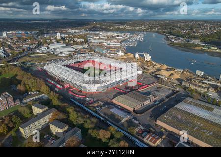Vista aerea dello stadio St Mary, sede del Southampton FC, Southampton, Regno Unito. Foto Stock