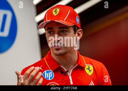 San Paolo, Brasile, 31 ottobre 2024, Charles Leclerc di Monaco compete per la Ferrari. Il Gran Premio di San Paolo 2024 The Build Up, che si svolge a San Paolo, in Brasile. Crediti: Michael Potts/Alamy Live News Foto Stock