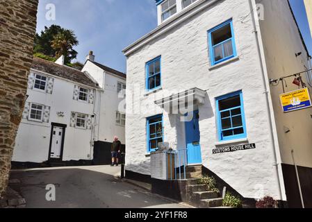 Il Dolphs Cottage, sulla Custom House Hill, Fowey, Cornovaglia, è un edificio classificato di grado II del tardo XVIII secolo. Foto Stock