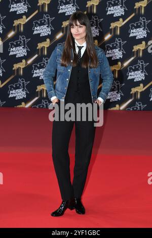 Clara Luciani partecipa al 26° NRJ Music Awards 2024 Red Carpet arrivi al Palais des Festivals di Cannes. Foto Stock