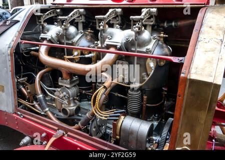 1904 Fiat 130HP in mostra allo spettacolo automobilistico 2024 St James a Pall Mall Londra Regno Unito Foto Stock