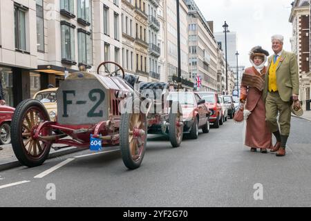 1904 Fiat 130HP in mostra allo spettacolo automobilistico 2024 St James a Pall Mall Londra Regno Unito Foto Stock