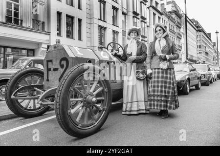 1904 Fiat 130HP in mostra allo spettacolo automobilistico 2024 St James a Pall Mall Londra Regno Unito Foto Stock